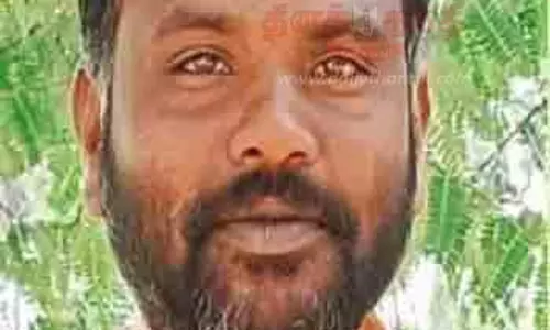 தடுப்பு சுவரில் மோட்டார்சைக்கிள் மோதி வாலிபர் சாவு