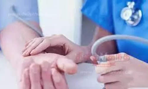 சுற்றுலா வேன் கவிழ்ந்து 15 பேர் படுகாயம் சுற்றுலா வேன் கவிழ்ந்து 15 பேர் படுகாயம்