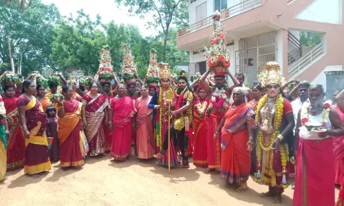 அரூரில்கருமாரியம்மன் கோவில் சித்திரை திருவிழா அரூரில்கருமாரியம்மன் கோவில் சித்திரை திருவிழா