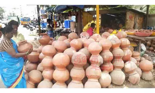 மண்பானைகள் விற்பனை