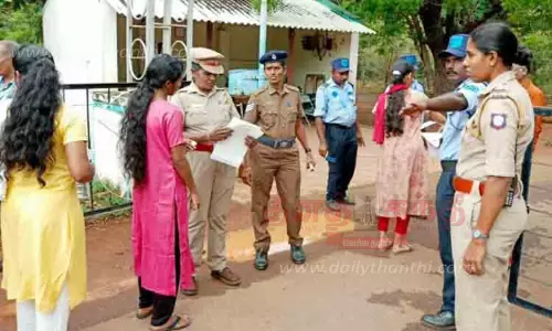 மாவட்டத்தில் 1,793 பேர் நீட் தேர்வு எழுதினர்