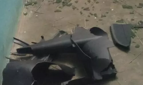 முன்விரோதம் காரணமாக வீடு புகுந்து பொருட்கள் சூறை