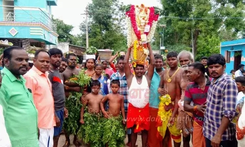 மாரியம்மன் கோவிலில் கூழ்வார்த்தல் திருவிழா