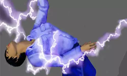 மின்சாரம் தாக்கி வாலிபர் காயம்