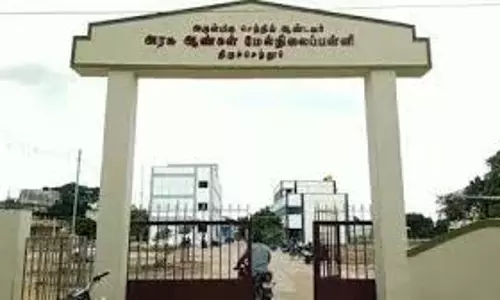 திருச்செந்தூர் அரசு பள்ளி மாணவ, மாணவியர் சாதனை திருச்செந்தூர் அரசு பள்ளி மாணவ, மாணவியர் சாதனை