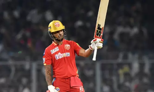 கொல்கத்தாவிற்கு எதிரான ஆட்டத்தில் அரைசதம்...புதிய சாதனை படைத்த ஷிகர் தவான்...!