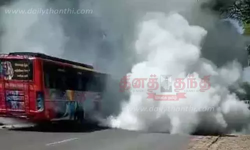 தனியார் பஸ்சில் தீடீர் தீ விபத்து
