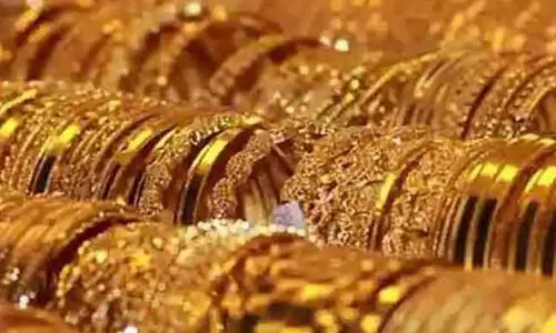 பெண்ணிடம் 8 பவுன் நகை பறிப்பு