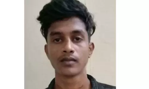 கடலூரில்கண்ணாடியால் கழுத்தில் குத்திக்கொண்டு வாலிபர் தற்கொலைகாதலித்த பெண்ணுக்கு வேறொருவருடன் திருமணம் நடந்ததால் விரக்தி கடலூரில்கண்ணாடியால் கழுத்தில் குத்திக்கொண்டு வாலிபர் தற்கொலைகாதலித்த பெண்ணுக்கு வேறொருவருடன் திருமணம் நடந்ததால் விரக்தி