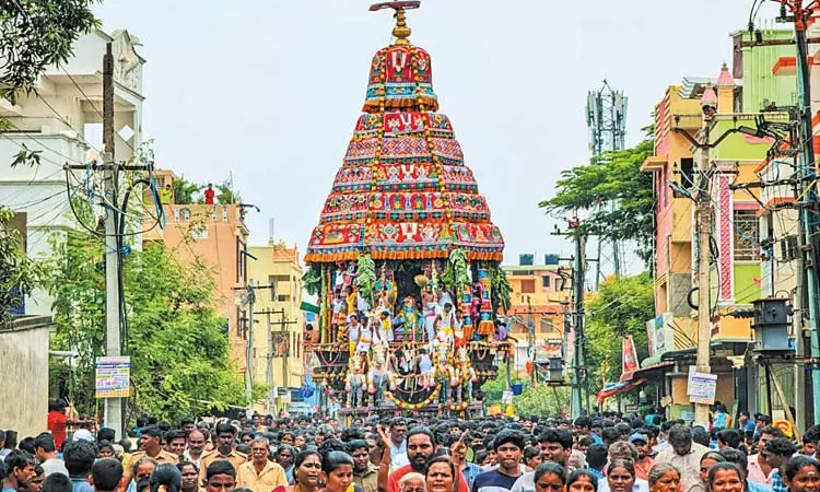 ஸ்ரீபெரும்புதூர் ஆதிகேசவ பெருமாள் கோவில் தேரோட்டம் ஸ்ரீபெரும்புதூர் ஆதிகேசவ பெருமாள் கோவில் தேரோட்டம்