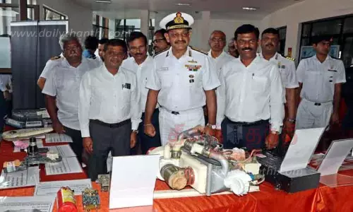 கடற்படை விமானத்திற்குரிய பாதுகாப்புஉபகரணங்களை தயாரிக்க வேண்டும்