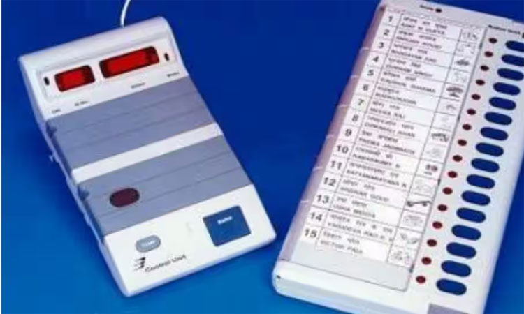 கர்நாடகா தேர்தல் தென்னாப்பிரிக்காவில் பயன்படுத்தப்பட்ட வாக்குப்பதிவு எந்திரமா...? தேர்தல் ஆணையம் விளக்கம்