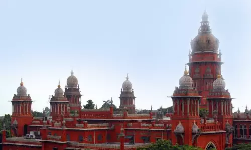 மெட்ரோ ரெயில் வழித்தட திட்டத்தின் மாற்றங்களை உடனுக்குடன் வெளியிட வேண்டும் - ஐகோர்ட்டு உத்தரவு