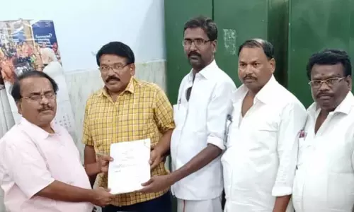 ஊராட்சி செயலாளர்கள் தொடர் விடுப்பு போராட்டம் ஊராட்சி செயலாளர்கள் தொடர் விடுப்பு போராட்டம்