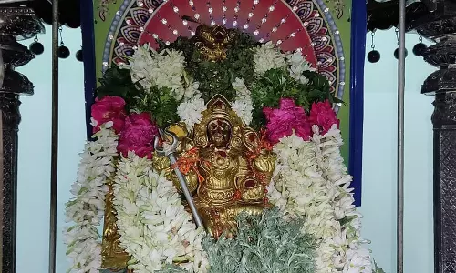 மதுரைகாளியம்மன் கோவிலில் குளிர்ச்சியூட்டும் விழா