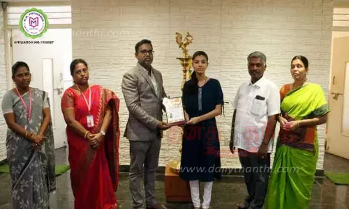 பள்ளி மாணவி சாதனை