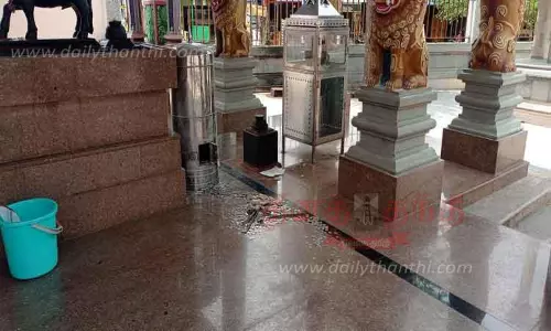 கோவிலில் உண்டியலை உடைத்து பணம் திருட்டு கோவிலில் உண்டியலை உடைத்து பணம் திருட்டு