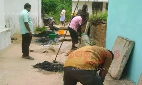 கழிவுநீர் கால்வாய் அடைப்பு நீக்கும் பணி
