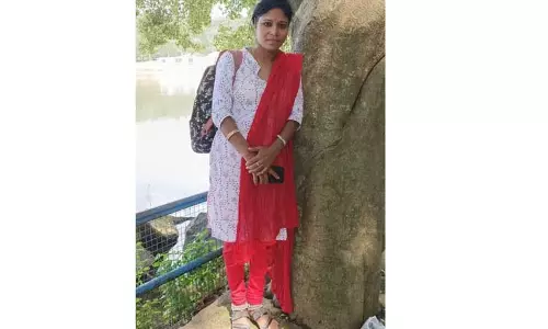 மேல்மலையனூரில் பரபரப்பு:5 ஆண்களை ஏமாற்றி திருமணம் செய்த கல்யாண ராணி6-வதாக ஒருவருடன் வாழ்ந்த போது சிக்கினார் மேல்மலையனூரில் பரபரப்பு:5 ஆண்களை ஏமாற்றி திருமணம் செய்த கல்யாண ராணி6-வதாக ஒருவருடன் வாழ்ந்த போது சிக்கினார்