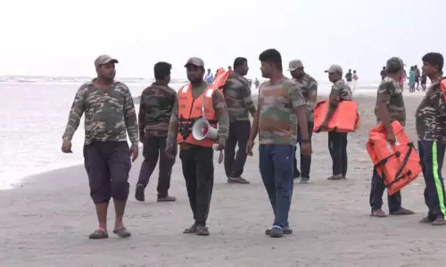 மேற்கு வங்காளம் : இன்று கரையை கடக்கிறது மோக்கா -  பொதுமக்களுக்கு விடுக்கப்பட்ட எச்சரிக்கை