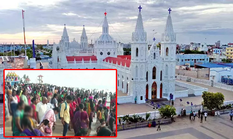 கோடை விடுமுறை: உலக புகழ்பெற்ற வேளாங்கண்ணி பேராலயத்தில் குவிந்த சுற்றுலா பயணிகள்..!