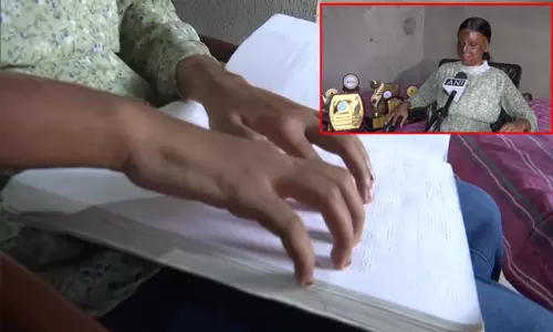 ஆசிட் வீச்சில் தப்பி பிழைத்து, சி.பி.எஸ்.இ. 10-ம் வகுப்பு தேர்வில் 95.2% பெற்று மாணவி சாதனை ஆசிட் வீச்சில் தப்பி பிழைத்து, சி.பி.எஸ்.இ. 10-ம் வகுப்பு தேர்வில் 95.2% பெற்று மாணவி சாதனை