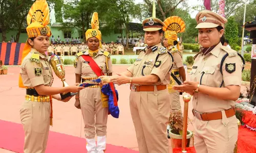 பெண் காவலர்கள் பயிற்சி நிறைவு விழா
