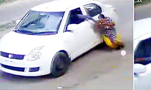 காரில் வந்து பெண்ணிடம் நகை பறிக்க முயற்சி