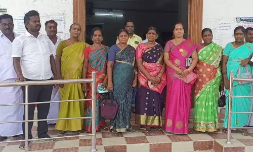 கீரப்பாளையம் ஒன்றியக்குழு கூட்டத்தில் இருந்து தலைவர், கவுன்சிலர்கள் வெளிநடப்பு