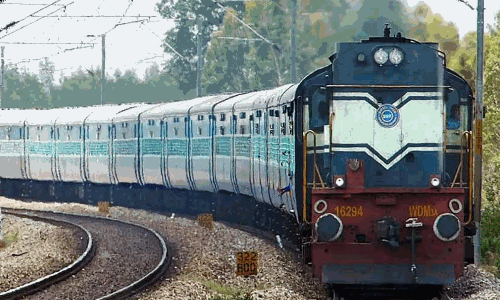 பராமரிப்பு பணிக்காக குருவாயூர் எக்ஸ்பிரஸ் ரெயில் எர்ணாகுளத்துடன் நிறுத்தம்- அம்ரிதா எக்ஸ்பிரஸ் ரத்து