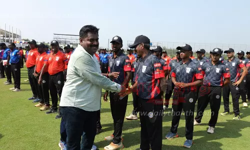 10 ஓவர் கிரிக்கெட் போட்டி தொடங்கியது