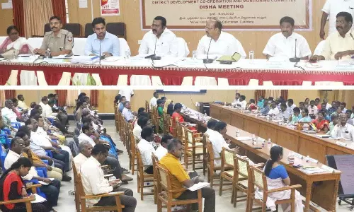 கடலூர் துறைமுகத்தில் ரூ.100 கோடிக்கு சீரமைப்பு பணி நடைபெறவில்லை