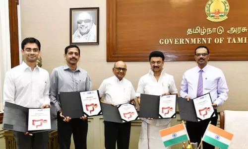 பெருங்குடல் புற்றுநோய் குறித்த விழிப்புணர்வு கையேட்டினை வெளியிட்டார் முதல்-அமைச்சர் மு.க.ஸ்டாலின்..!