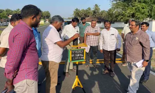 சாலை பணிகளை தணிக்கை குழு ஆய்வு