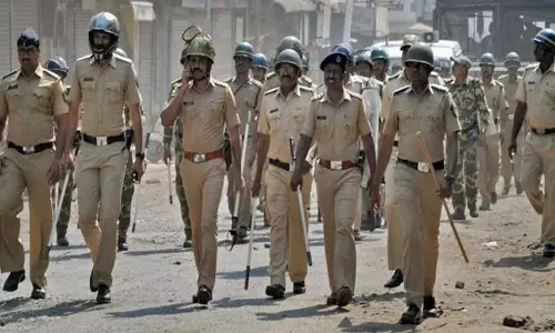 டி.கே.சிவக்குமார் வீட்டுக்கு பலத்த போலீஸ் பாதுகாப்பு