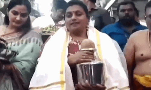 ஆந்திராவின் 175 தொகுதிகளிலும் வெல்வோம் - திருச்செந்தூரில் சாமி தரிசனம் செய்த ஆந்திர மாநில மந்திரி ரோஜா பேட்டி! ஆந்திராவின் 175 தொகுதிகளிலும் வெல்வோம் - திருச்செந்தூரில் சாமி தரிசனம் செய்த ஆந்திர மாநில மந்திரி ரோஜா பேட்டி!