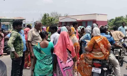 பொதுமக்கள் சாலை மறியல் பொதுமக்கள் சாலை மறியல்