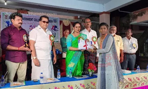 அனைத்து துறைகளிலும் பெண்கள் முன்னேற்றம்