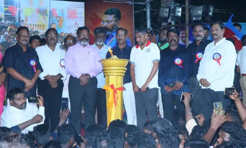 தமிழீழ இனப்படுகொலைக்கு எதிராக ஜனநாயக கட்சிகள் குரல் கொடுக்கவில்லை