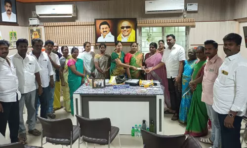 நகரமன்ற உறுப்பினர்களுக்கு அடையாள அட்டை