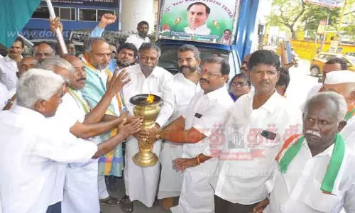 ராஜீவ்காந்தி நினைவு ஜோதிக்கு காங்கிரசார் வரவேற்பு ராஜீவ்காந்தி நினைவு ஜோதிக்கு காங்கிரசார் வரவேற்பு