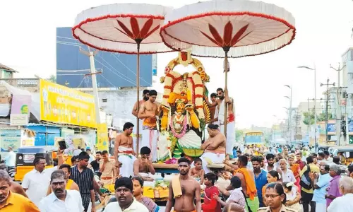 காஞ்சீபுரம் வைகுண்ட பெருமாள் கோவிலில் கருடசேவை விழா காஞ்சீபுரம் வைகுண்ட பெருமாள் கோவிலில் கருடசேவை விழா