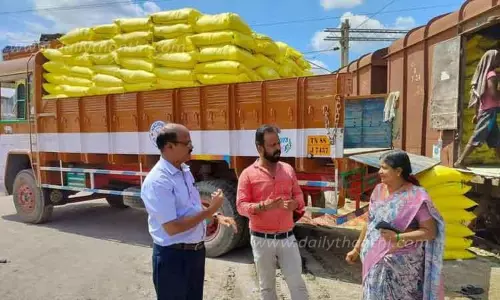 தூத்துக்குடியில் இருந்து கோவைக்கு ரெயிலில் 1,458 டன் யூரியா உரம் வந்தது