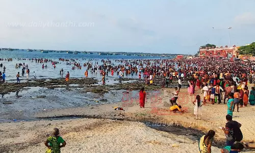 அமாவாசை புனித நீராடலின்போது உள்வாங்கிய அக்னி தீர்த்த கடல்