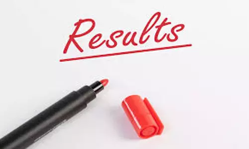 சிறப்பிடம் பெற்ற மாணவர்களுக்கு பாராட்டு சிறப்பிடம் பெற்ற மாணவர்களுக்கு பாராட்டு