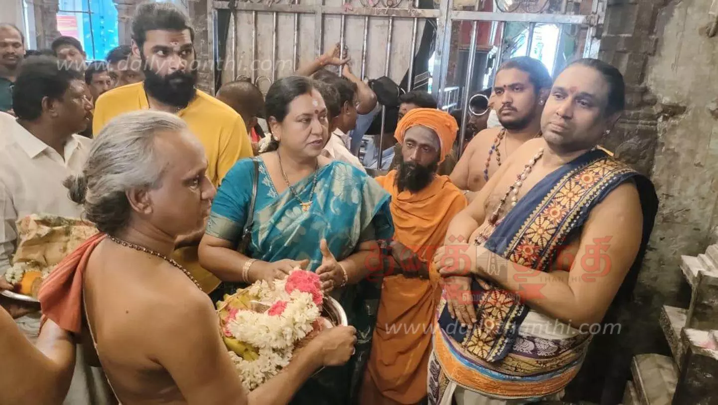 2,000 ரூபாய் ஒழிப்பால் எந்த பயனும் இல்லை