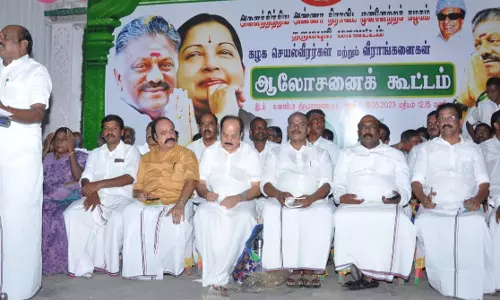 எடப்பாடி பழனிசாமிக்கு கட்சி நலனில் கவலை இல்லை-தர்மபுரியில் வைத்திலிங்கம் பேட்டி