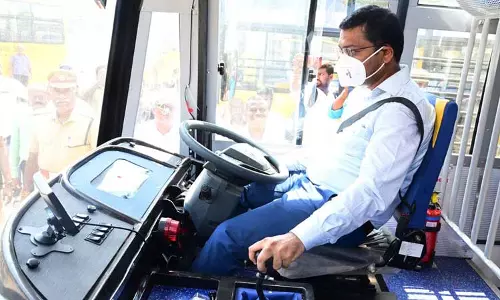 கள்ளக்குறிச்சியில்தனியார் பள்ளி பஸ்சை ஓட்டிப்பார்த்து ஆய்வு செய்த கலெக்டர்27 பஸ்களில் பாதுகாப்பு குறைபாடு கண்டுபிடிக்கப்பட்டது