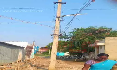 மின்கம்பத்தை அகற்றிய பின்பு சீரமைப்பு பணியை மேற்கொள்ள கோரிக்கை
