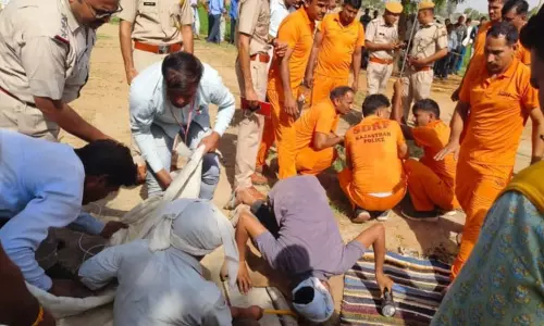 ராஜஸ்தான்: ஆழ்துளை கிணற்றில் விழுந்த சிறுவன் 7 மணி நேரத்தில் மீட்பு